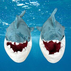 NWOT Cat & Jack Kids' Knox Shark Ankle Biter Slippers Blue Size Large L (4/5)